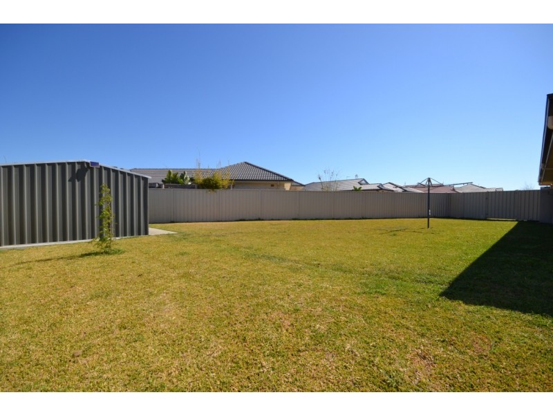 3 Rock Lilly Close, Worrigee NSW 2540