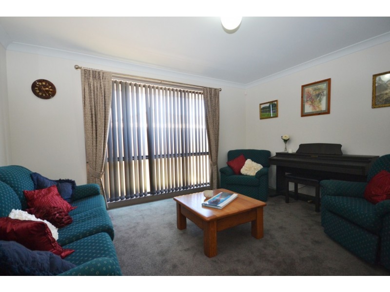 3 Rock Lilly Close, Worrigee NSW 2540