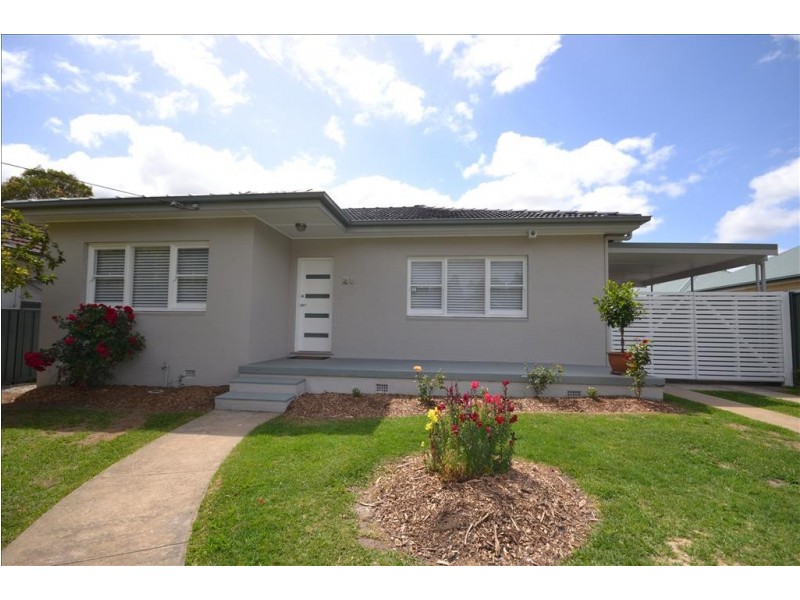 28 Colyer Avenue, Nowra NSW 2541