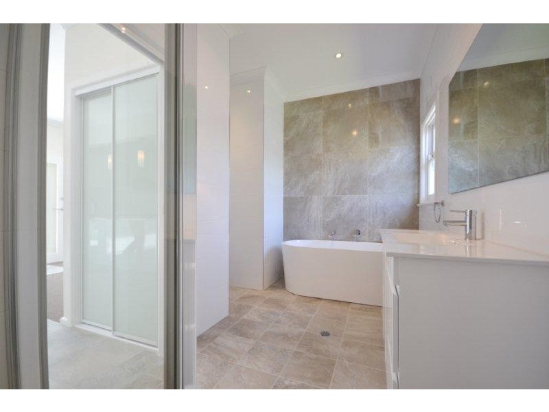 28 Colyer Avenue, Nowra NSW 2541