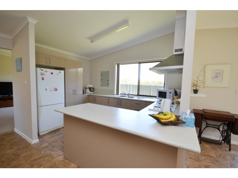 7 Palm Close, North Nowra NSW 2541