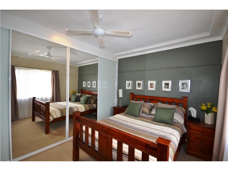 32 Cambewarra Road, Bomaderry NSW 2541