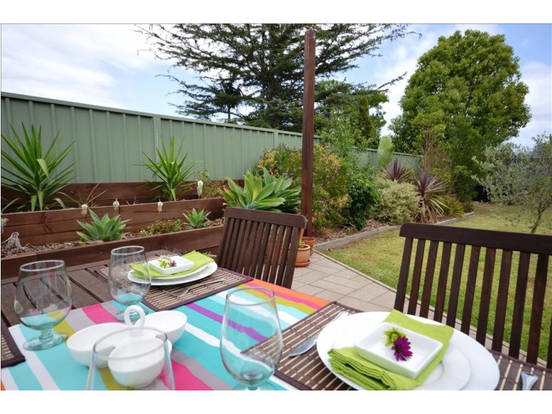 32 Cambewarra Road, Bomaderry NSW 2541