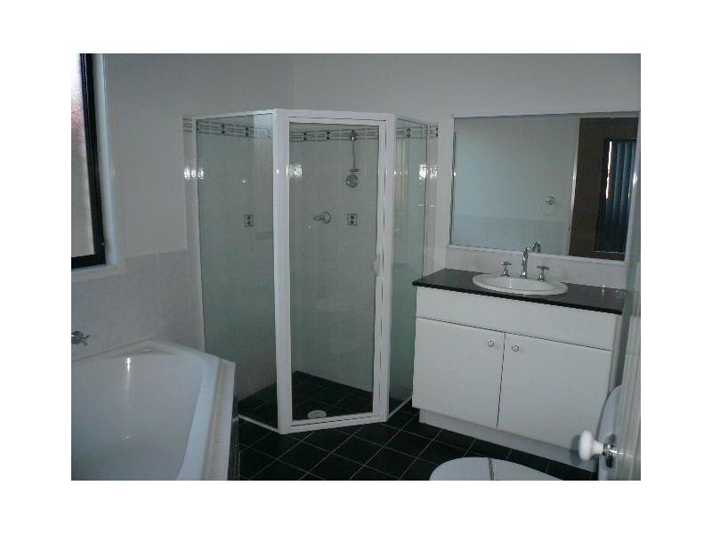 4 Apollo Crescent, Worrigee NSW 2540