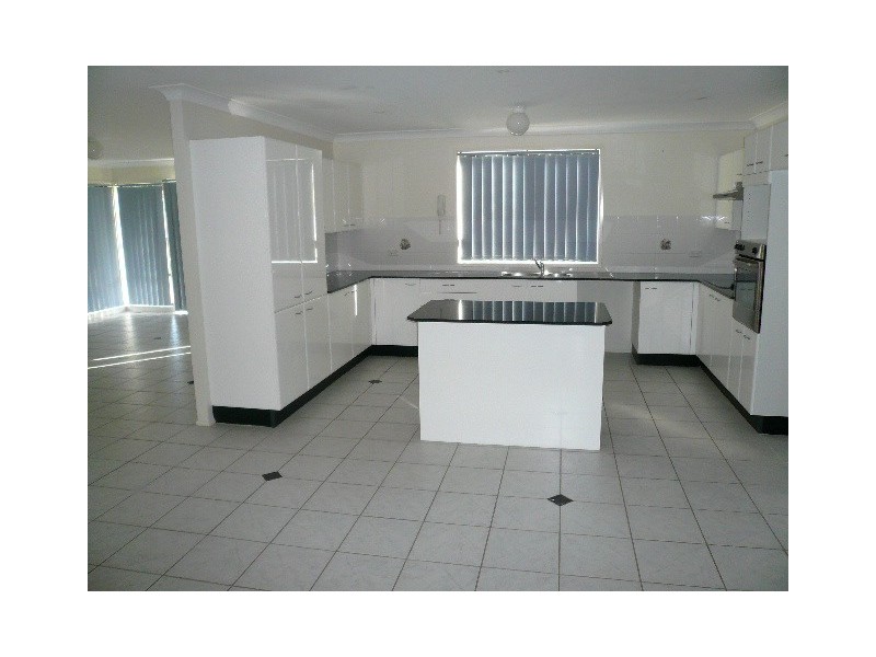 4 Apollo Crescent, Worrigee NSW 2540