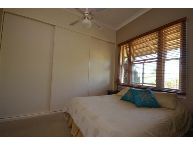 38 Worrigee Street, Nowra NSW 2541