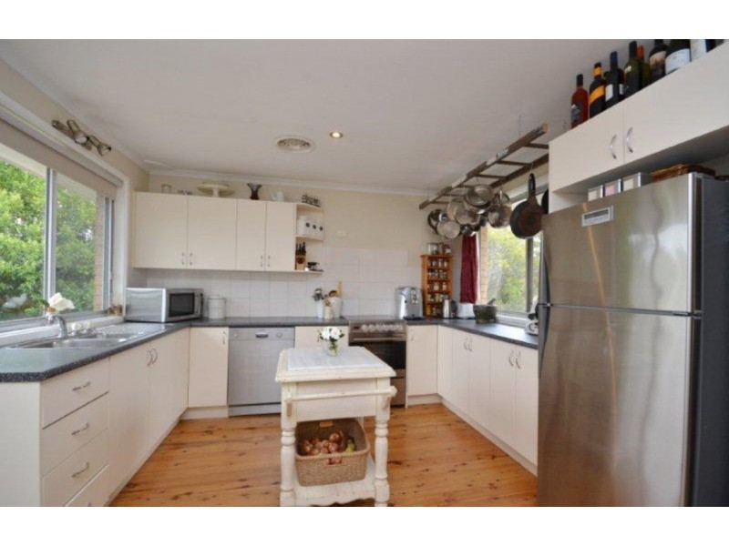 2 Kahlua Crescent, Bomaderry NSW 2541