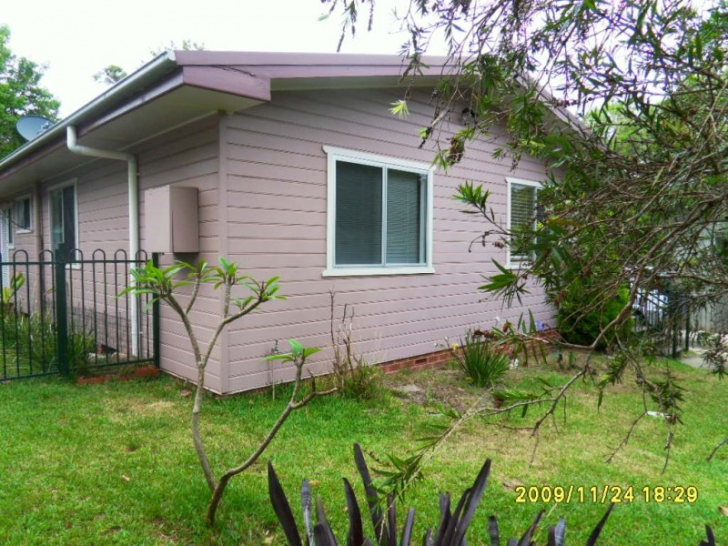 4 RAVENSCLIFFE ROAD, Shoalhaven Heads NSW 2535
