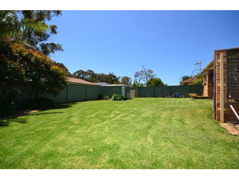 15 Robinia Way, Worrigee NSW 2540