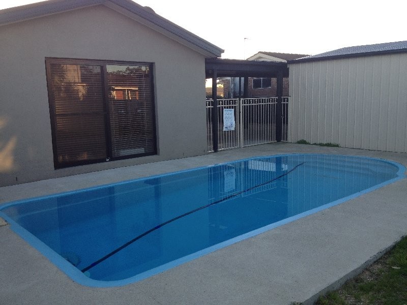 8 Oval Drive, Shoalhaven Heads NSW 2535