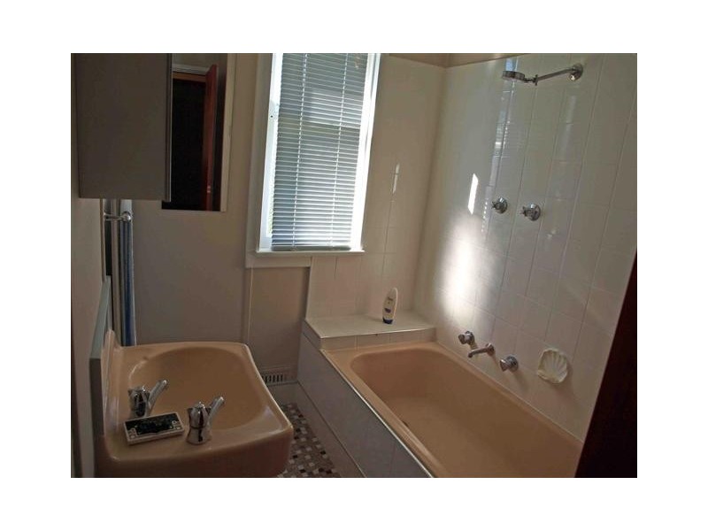 63 Kalandar Street, Nowra NSW 2541
