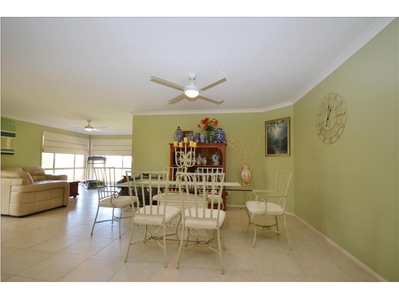 1 Lacebark Grove, Worrigee NSW 2540