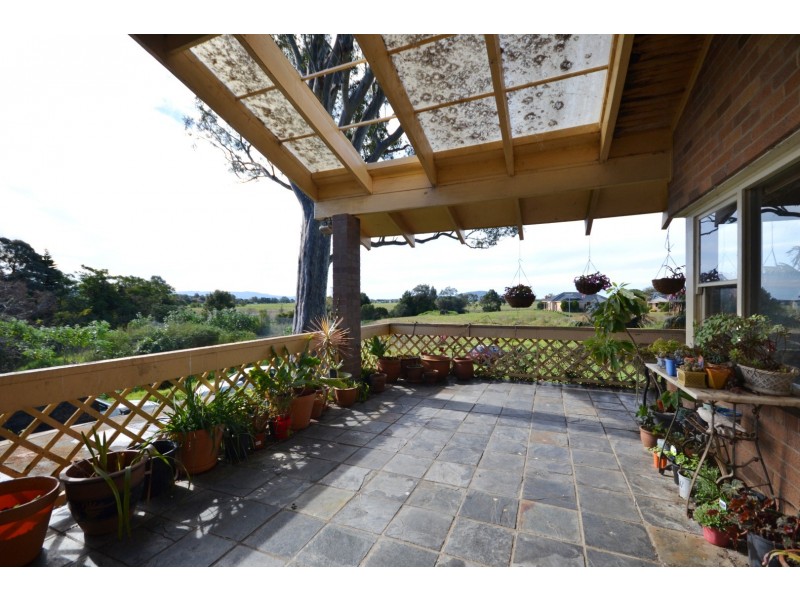 4 Dryden Close, Nowra NSW 2541