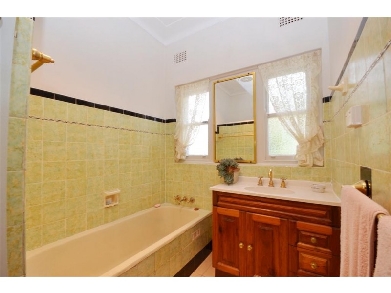 149 Meroo Road, Bomaderry NSW 2541