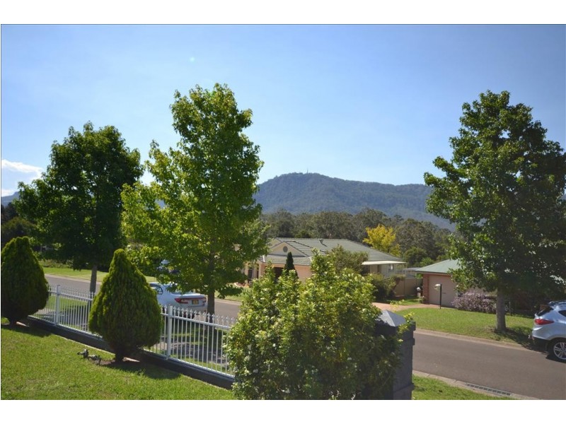9 Gardenia Crescent, Bomaderry NSW 2541