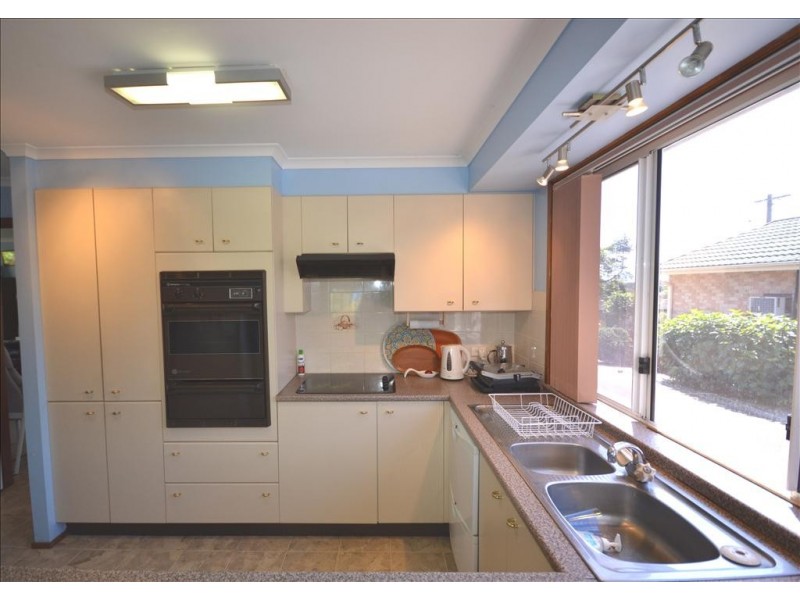 16 Pyree Street, Greenwell Point NSW 2540