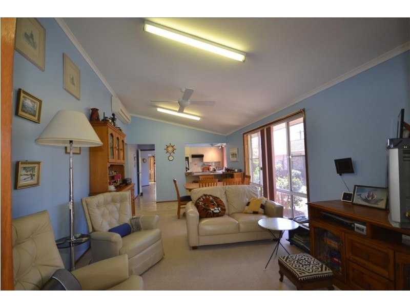 16 Pyree Street, Greenwell Point NSW 2540