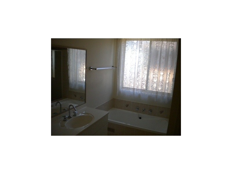 27 Greenwell Point Road, Greenwell Point NSW 2540