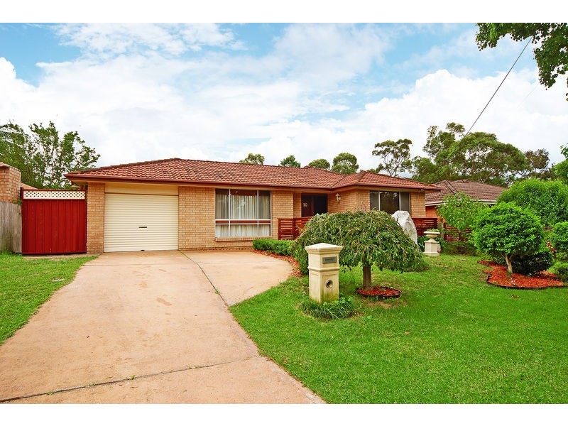 10 Clarke Avenue, North Nowra NSW 2541