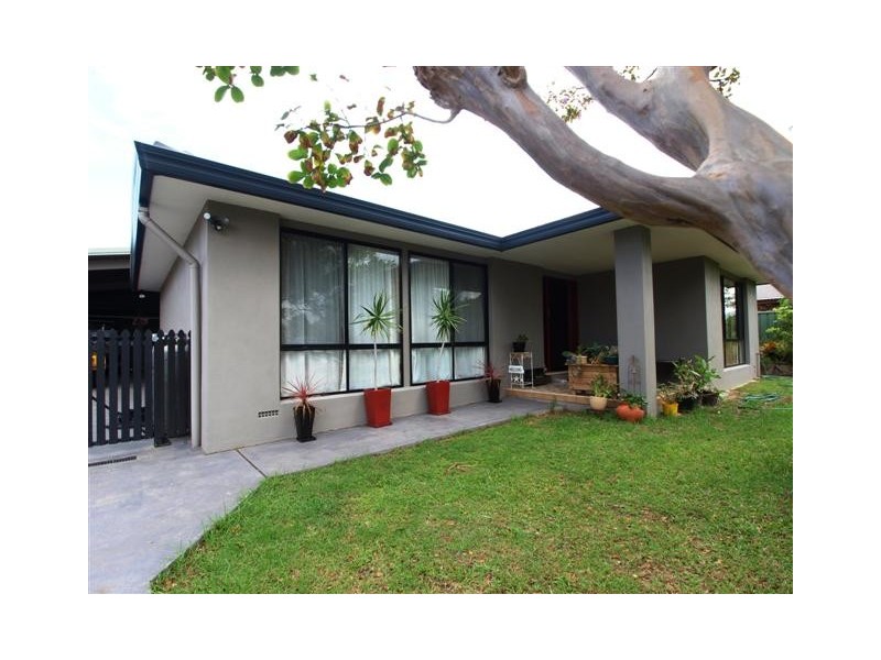 8 Davison Drive, Shoalhaven Heads NSW 2535