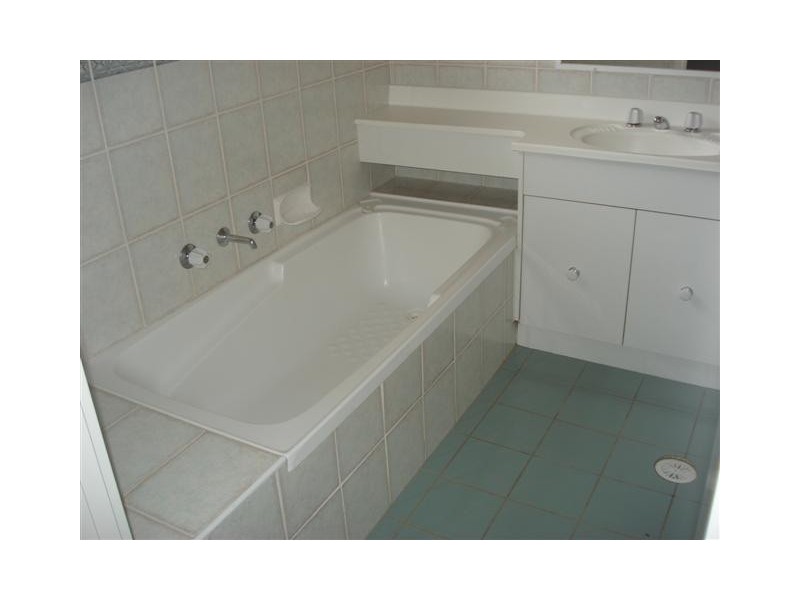 37 Rayleigh Drive, Worrigee NSW 2540