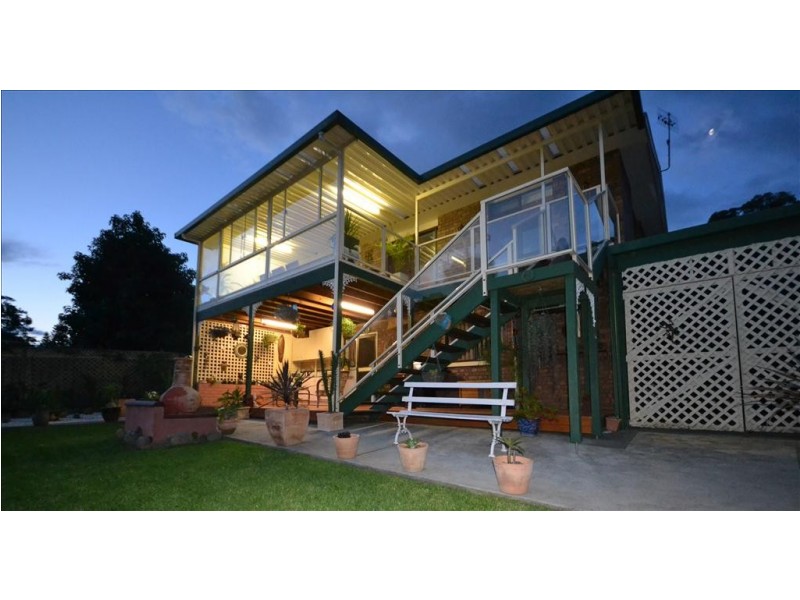 82 West Birriley Street, Bomaderry NSW 2541