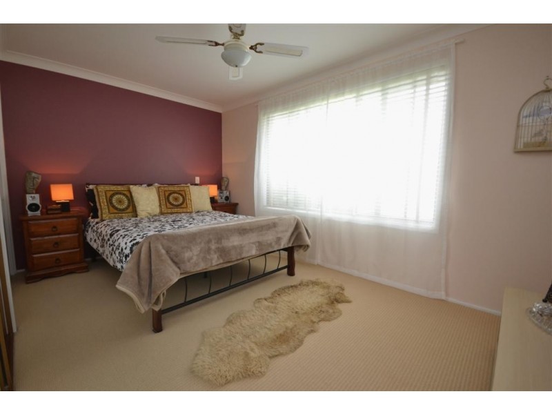 82 West Birriley Street, Bomaderry NSW 2541