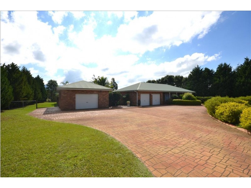 2 Peachy Close, Bomaderry NSW 2541