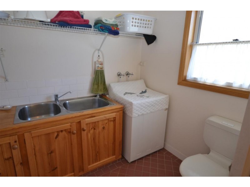 2 Peachy Close, Bomaderry NSW 2541