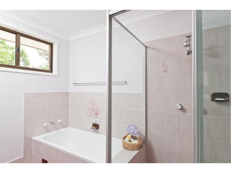 6 Shanklin Close, Bomaderry NSW 2541