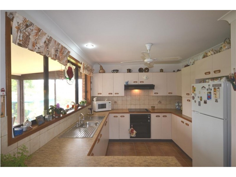 10 Westborne Drive, Nowra NSW 2541