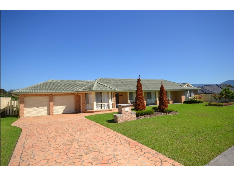 34 Burradoo Crescent, Nowra NSW 2541