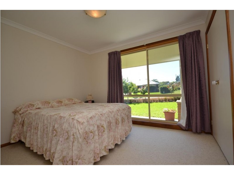 34 Burradoo Crescent, Nowra NSW 2541