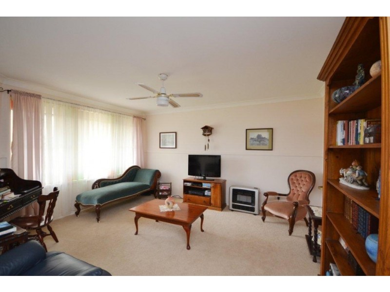 30 Robinia Way, Worrigee NSW 2540