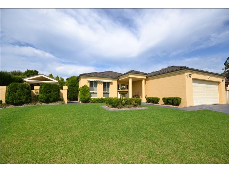 1 Marigold Close, Bomaderry NSW 2541