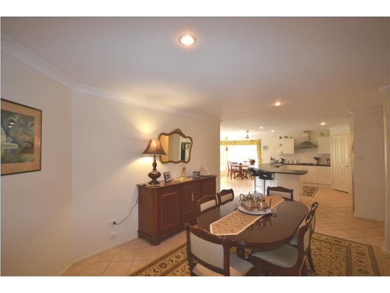 1 Marigold Close, Bomaderry NSW 2541