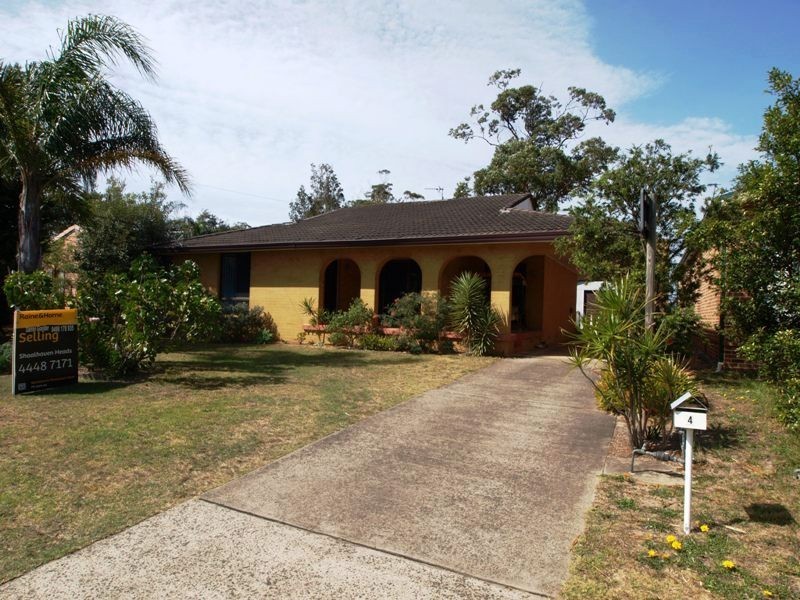4 Bass Road, Shoalhaven Heads NSW 2535
