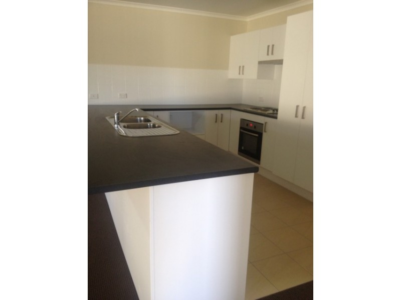 15 Nutans Crest, South Nowra NSW 2541