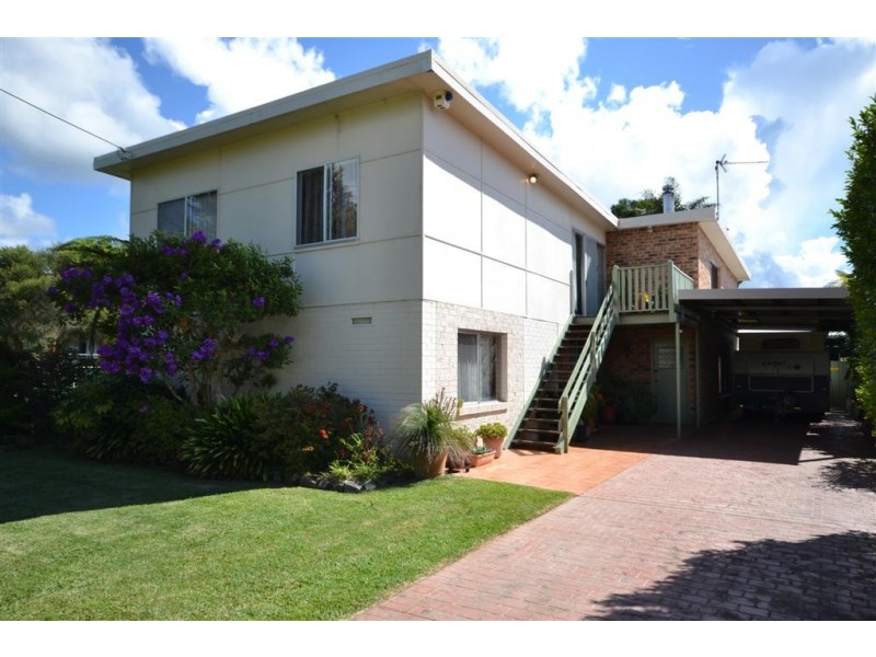 25 Comarong Street, Greenwell Point NSW 2540