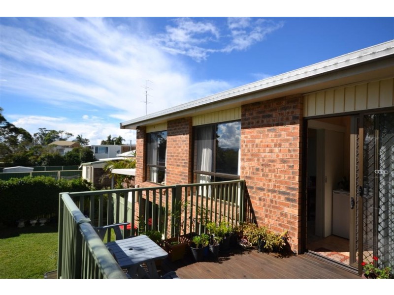 25 Comarong Street, Greenwell Point NSW 2540
