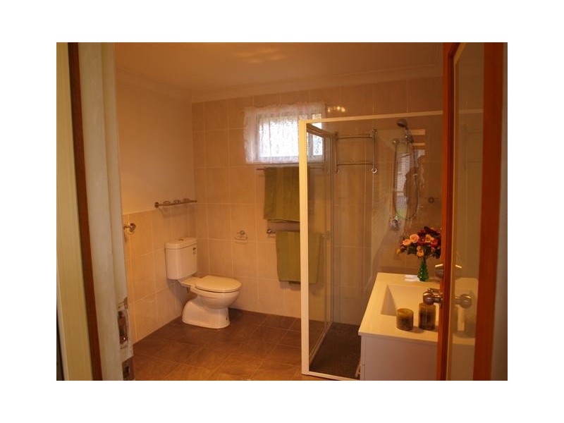 107 Douglas St, Nowra NSW 2541