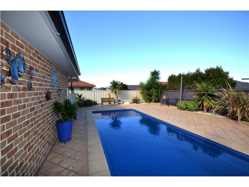 10 Bluewattle Road, Worrigee NSW 2540