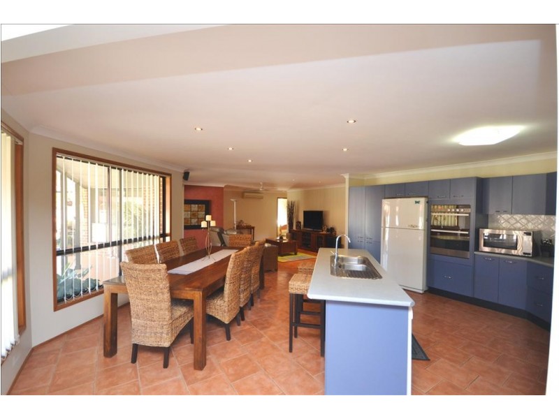 10 Bluewattle Road, Worrigee NSW 2540