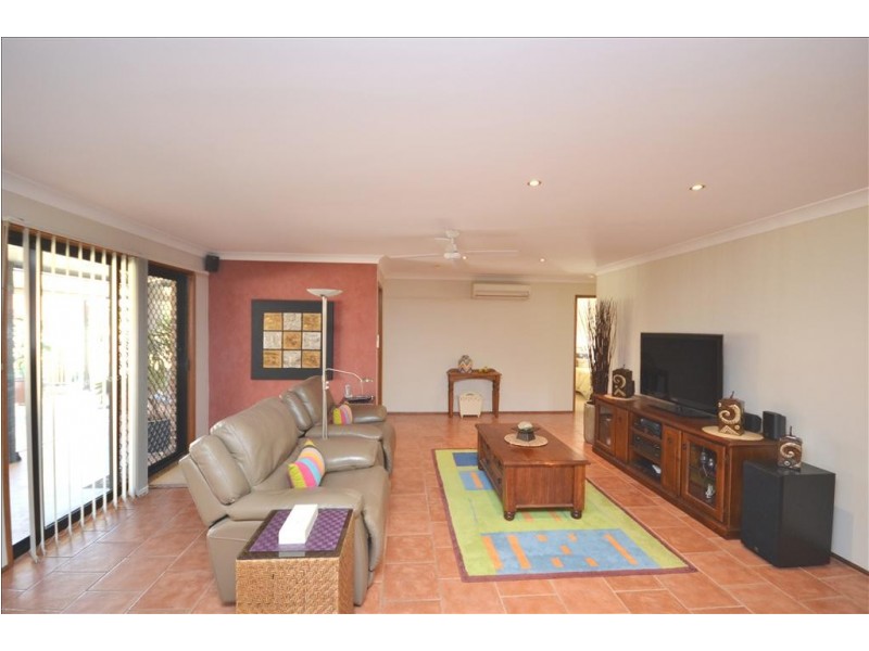 10 Bluewattle Road, Worrigee NSW 2540