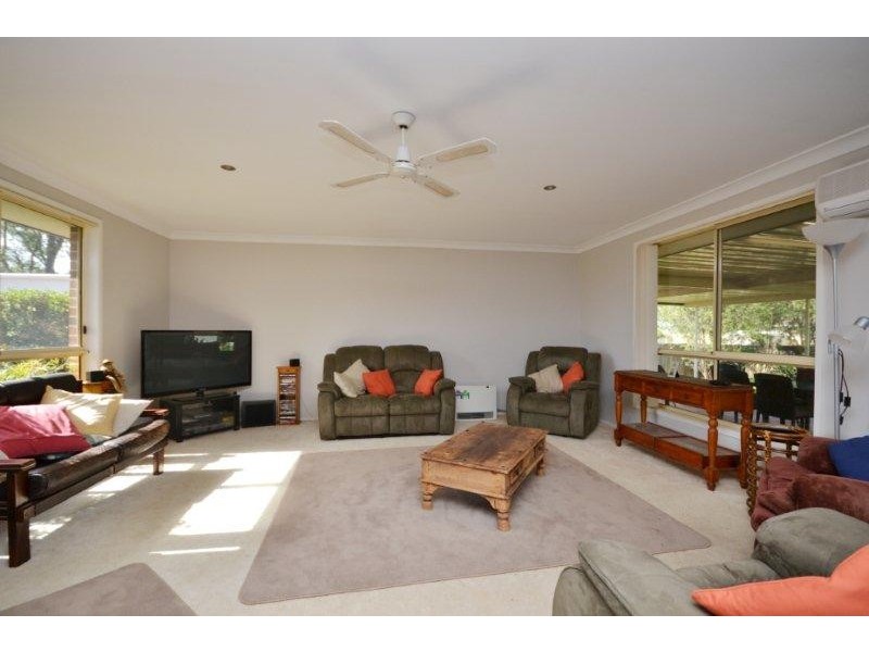 3 St James Crescent, Worrigee NSW 2540