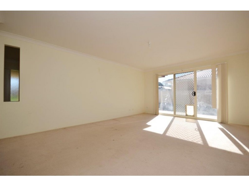 12 Rouken Glen, Nowra NSW 2541