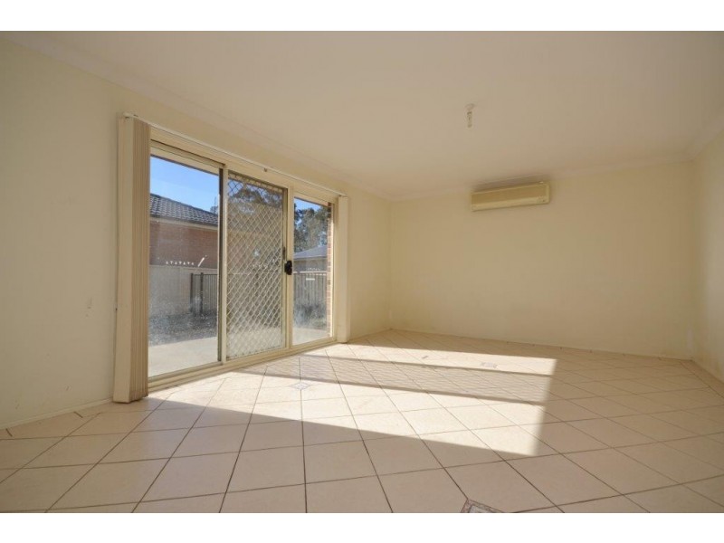 12 Rouken Glen, Nowra NSW 2541
