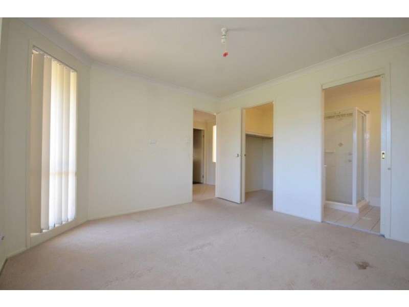 12 Rouken Glen, Nowra NSW 2541