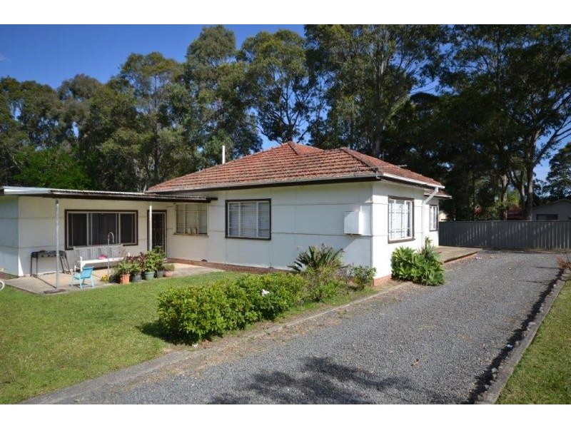82 Hillcrest Avenue, Nowra NSW 2541