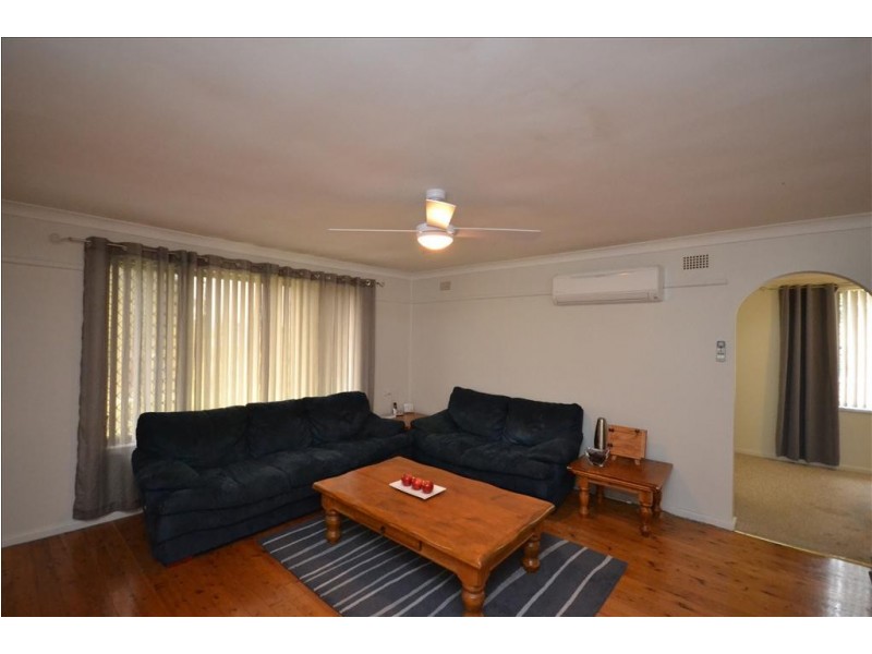 16 Knapp Avenue, Nowra NSW 2541